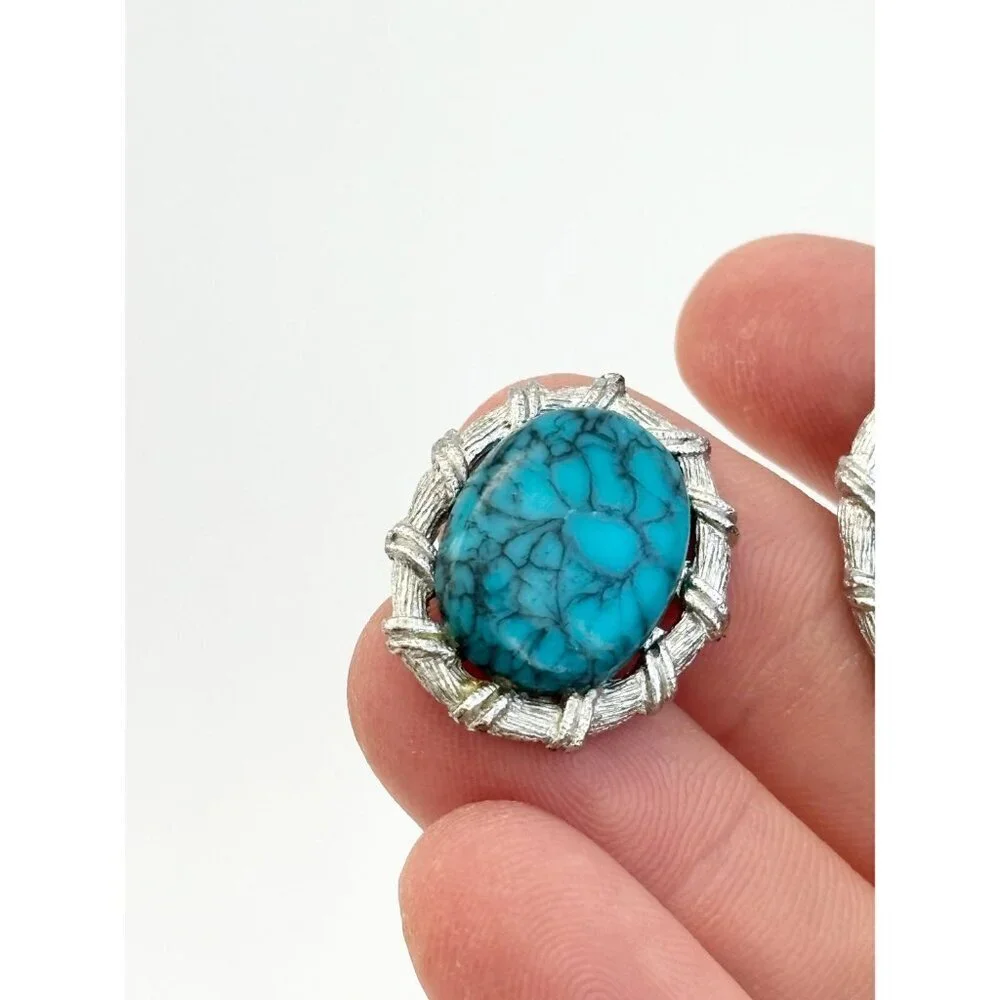 Faux Turquoise Silver Toned 80's Style Retro Oval Shaped Vintage Cuff Links